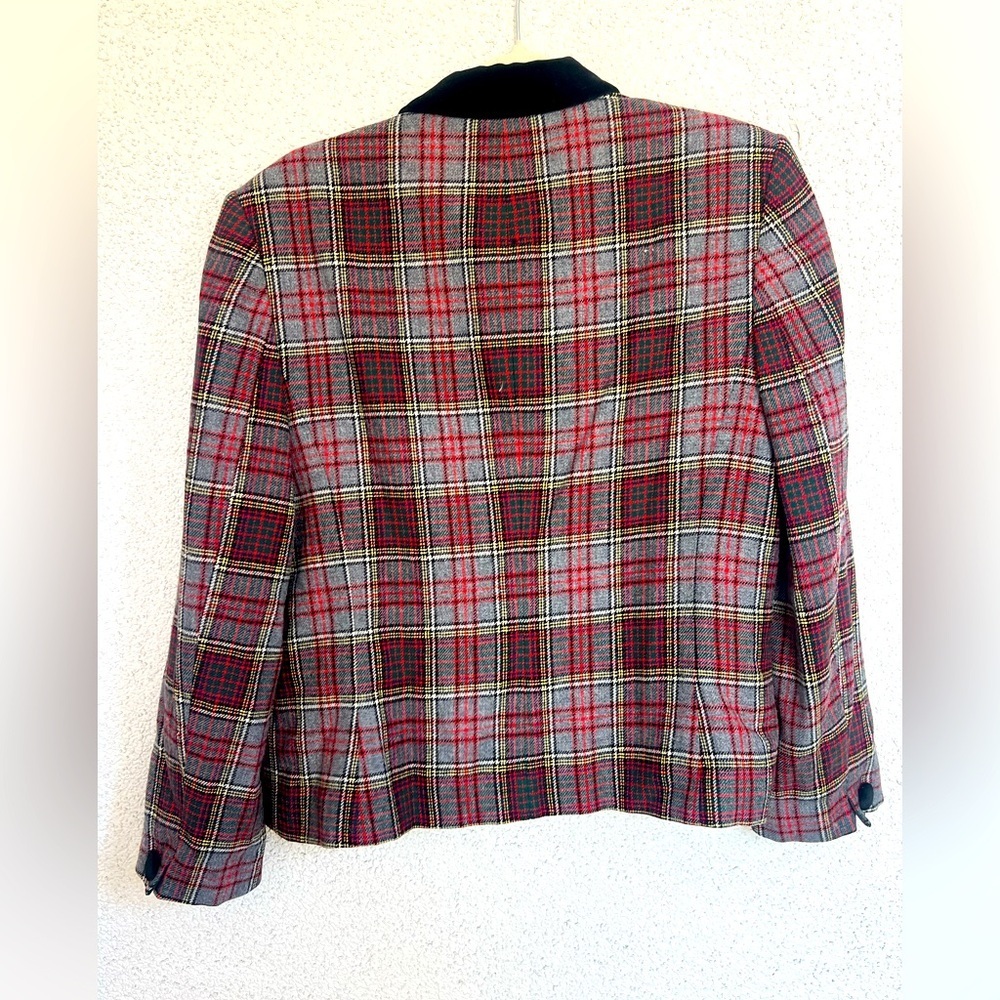 EUC Vintage Pendleton Blazer Womens Plaid Red/Blue/Yellow/Gray/BL velvet collar - Picture 3 of 7